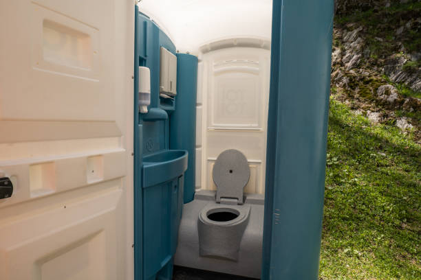 Best Luxury portable toilet rental  in Weleetka, OK